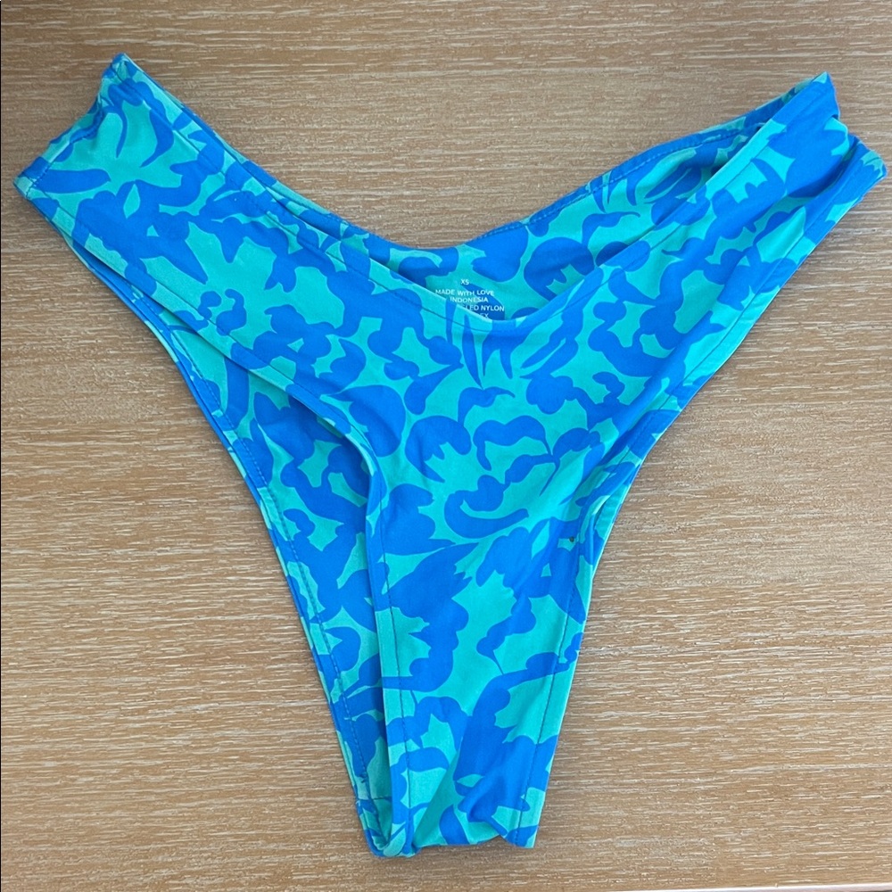 Stone Fox Swim bikini bottom in ocean bloom